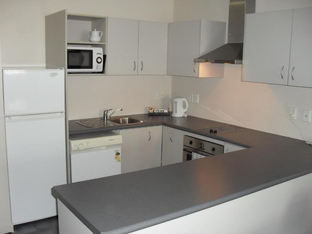 Victoria Hotel Suites Hamilton Quarto foto