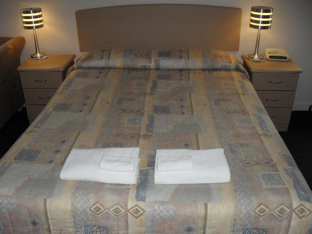 Victoria Hotel Suites Hamilton Quarto foto