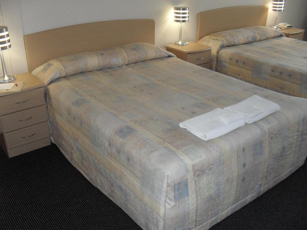 Victoria Hotel Suites Hamilton Quarto foto